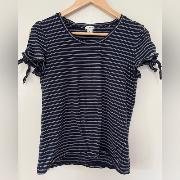 J. Crew Factory Shoulder Keyhole Women’s Medium Tee - Picture 1 of 3